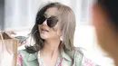 Lewat akun Instagramnya, pemain sinetron Ikatan Cinta ini kerap membagikan gaya OOTD-nya. Selain gaya busana, Glenca Shysara melengkapi penampilannya dengan memakai kacamata. Ia pun terlihat makin trendi saat pakai kacamata.(Liputan6.com/IG/@glencachysaraofficial)