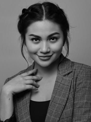Ditanya Soal Kekasih Ariel Tatum Jawab Dengan Cincin Di Jari Manis News Entertainment Fimela Com