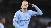 Erling Haaland. Striker Norwegia berusia 22 tahun milik Manchester City ini total mencetak 4 kali hattrick pada tahun 2022. Tiga hattrick terakhir dicetak Erling Haaland saat telah berseragam Mancheter City di ajang Liga Inggris pada musim 2022/2023, sementara satu hattrick lainnya dicetak saat ia masih berseragam Borusssia Dortmund di ajang Bundesliga 2021/2022. (AFP/Oli Scarff)