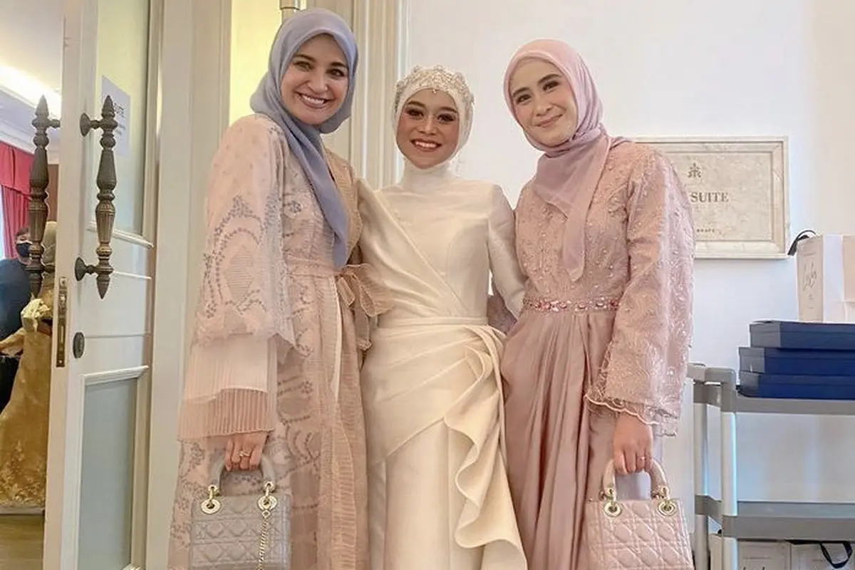 Gaya Fashion Tamu Lesti dan Billar di Tasyakuran Pernikahan