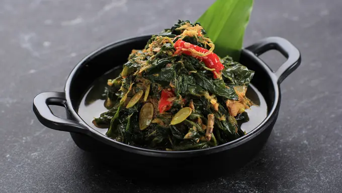 tumis daun pepaya kenikir ebi