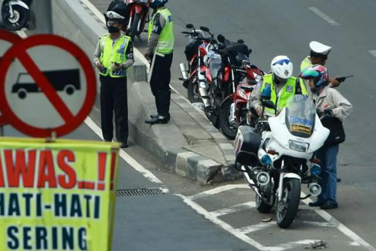 Cara Ini Bikin Kamu Terhindar Dari Razia Motor, Buktikan Sendiri