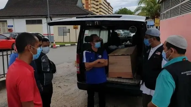 Dipecat Lalu Pulang Kampung Jalan Kaki Sejauh 372 KM, Kisah Pria Ini Bikin Miris