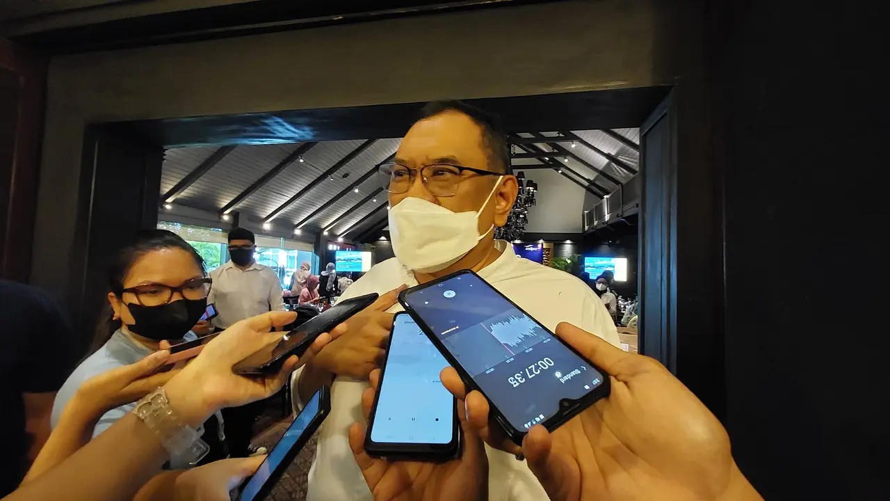 Direktur Keuangan, TI, dan Manajemen Risiko ASDP Indonesia Ferry Djunia Satriawan.