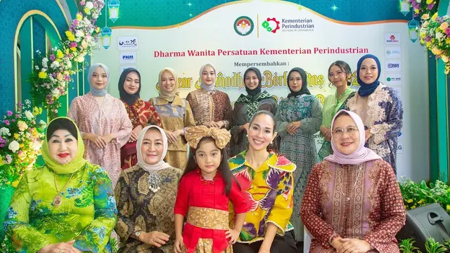 Model Baju Batik Loemongga Haoemasan, Jadi Inspirasi Gaya Formal dan Elegan Istri Menteri