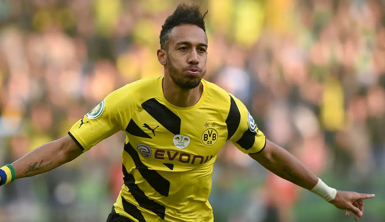 2. Pierre-Emerick Aubameyang (Dortmund), striker asal Gabon ini memiliki kecepatan lari 19 dari nilai maksimal 20 dan akselerasi 20. (EPA/Maurizio Gambarini) 