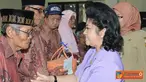 Citizen6, Cipayung: Maksud kunjungan ini, untuk menjalin silahturahmi guna mempererat tali persaudaraan antara Dharma Pertiwi dengan keluarga Panti Sosial Tresna Werdha Budi Mulia 1. (Pengirim: Badarudin Bakri)