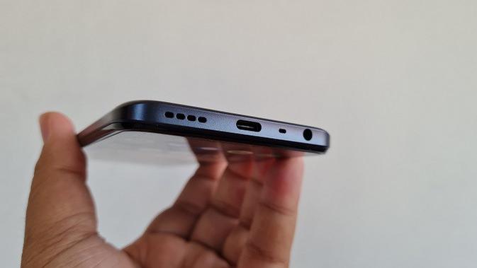 Tampilan Realme 8 5G yang akan meluncur di Indonesia. (Liputan6.com/Agustinus M. Damar)