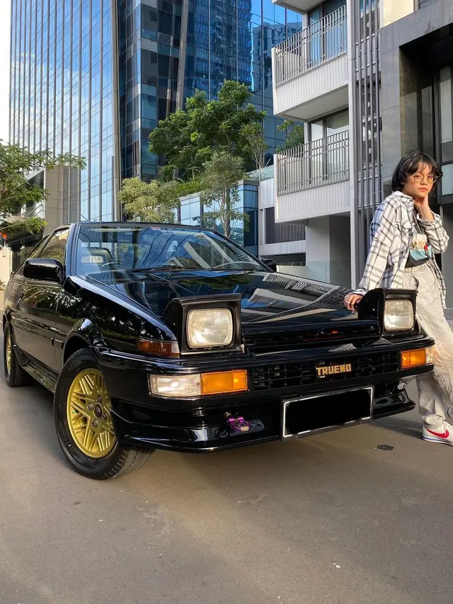 7 Potret Cinta Kuya Bersama Mobil Sport Kesayangan, Mirip Dalam Anime Initial D