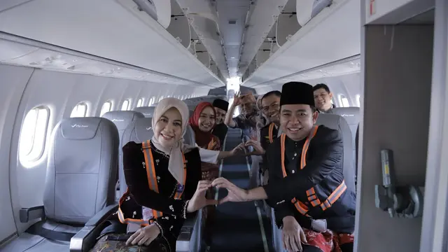Sejarah Baru Jember! Gus Fawait Launching Rute Penerbangan Jember–Jakarta
