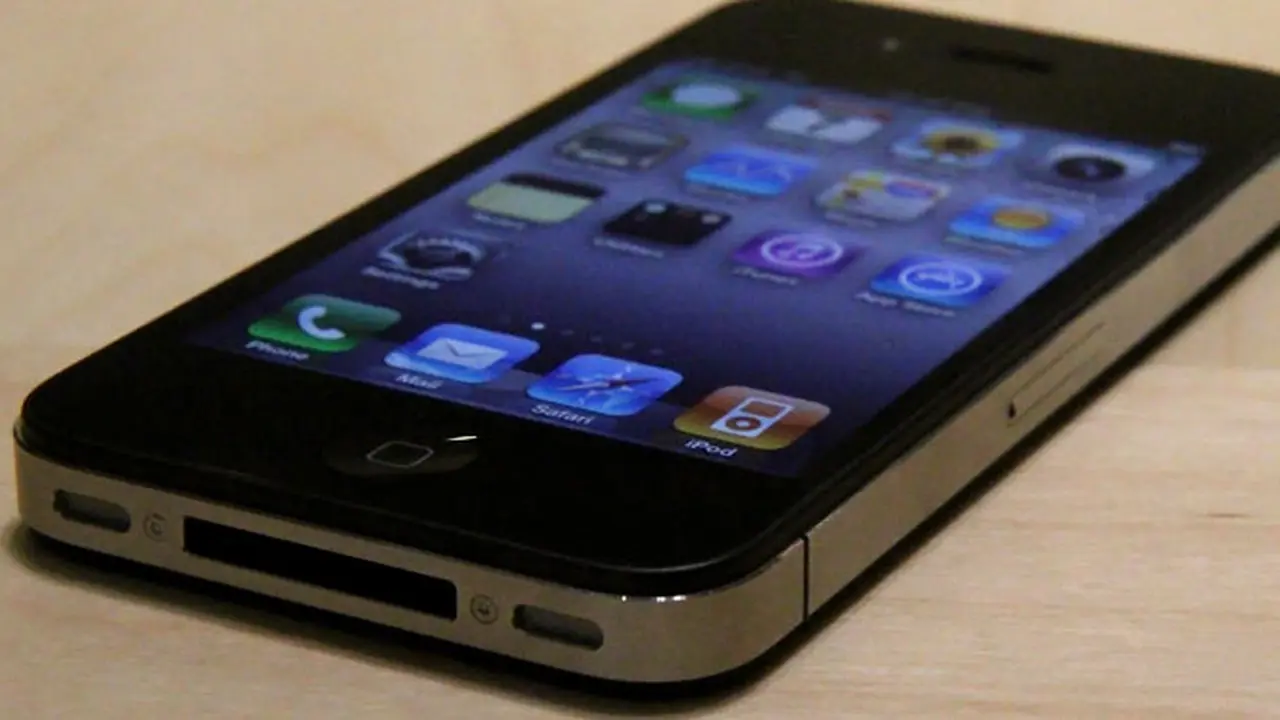 iphone-4-130903b.jpg