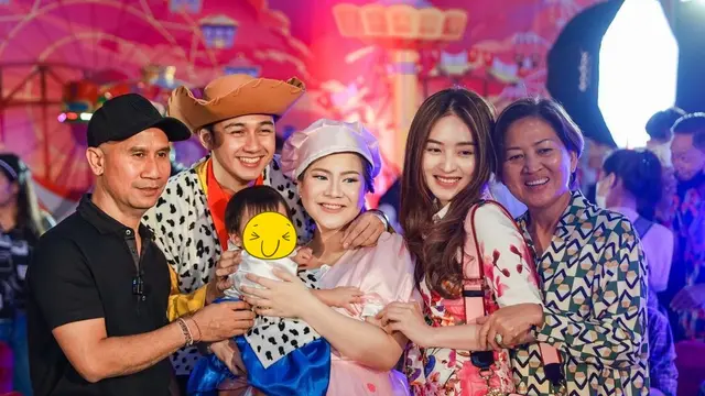 Akan Segera Jadi Kakak, Ini 6 Potret Ultah Anak Felicya Angelista ke-1 Tahun
