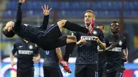 Hernanes lakukan selebrasi usai cetak gol untuk Inter Milan (AFP)