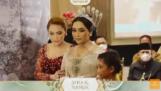 6 Momen Akad Nikah Assyifa Adik Ayu Ting Ting, Kental Adat Betawi