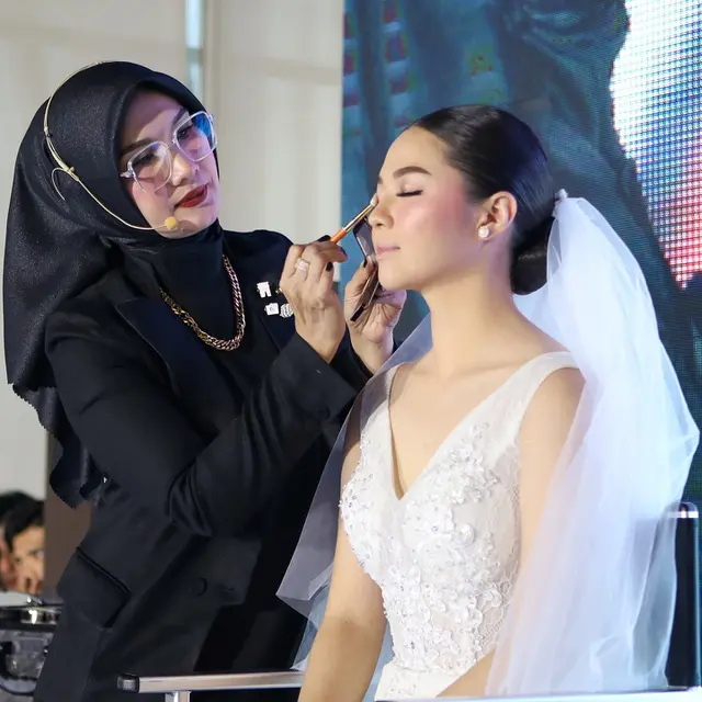 Ikutan Makeup Masterclass bersama MUA Ternama Olis Herawati dan Jadilah Saksi Pemenang Grand Final ULTIMA II WPMC 2024!
