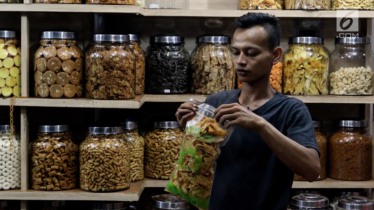 Berburu Kue Kering Jelang Lebaran  di Pasar Mayestik