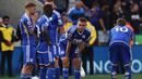 Reaksi kecewa para pemain Leicester City setelah dipastikan terdegradasi meski menang atas West Ham United pada laga Liga Inggris 2022/2023 di King Power Stadium, Leicester (28/5/2023). Leicester City harus terdegradasi dari Premier League karena hanya menempati posisi ke-18 dari 20 kontestan pada akhir musim 2022/2023. The Foxes pernah satu kali menjuarai Premier League pada musim 2015/2016. (AFP/Darren Staples)