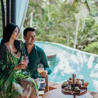 Sampai sekarang, Titi dan Tian berhasil menjalani keluarga yang sangat hangat dan harmonis. Titi Kamal juga selalu berdoa supaya dirinya dan Tian bisa selalu bersama, menjalankan biduk pernikahan dengan baik. (Instagram/titi_kamall)