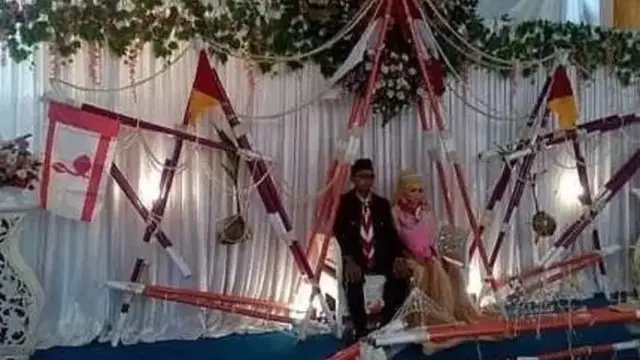 10 Potret Desain Pelaminan Nyeleneh Ini Bikin Tamu Geleng Kepala