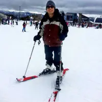 Ben Kasyafani sedang bermain ski di Mount Buller, Australia (Instagram)