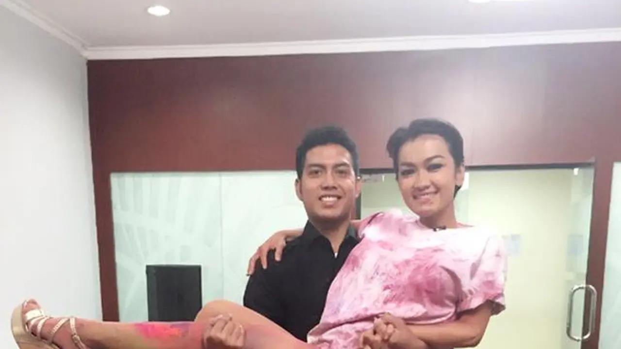 Julia Perez dan Mumu