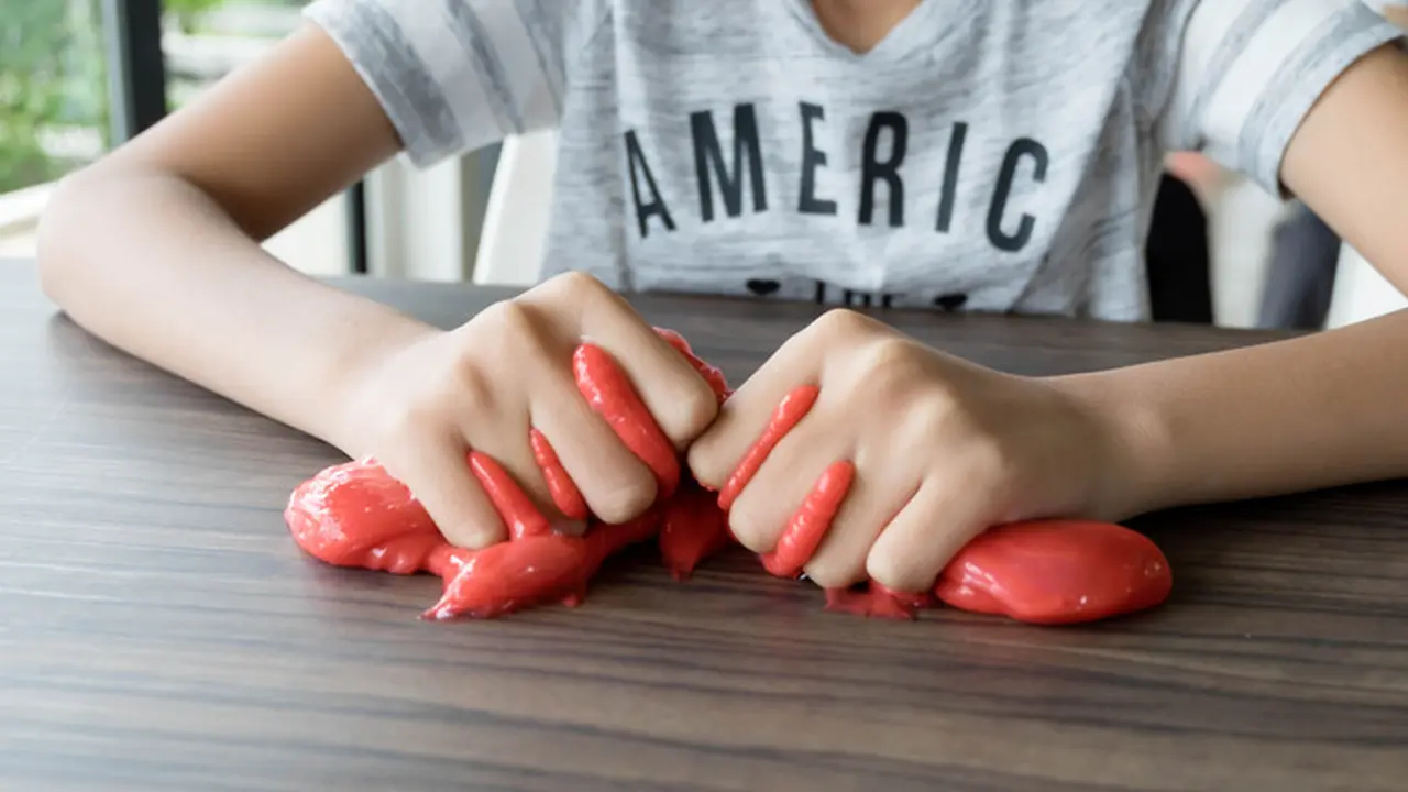 Cara Membuat Slime dari Lem Fox
