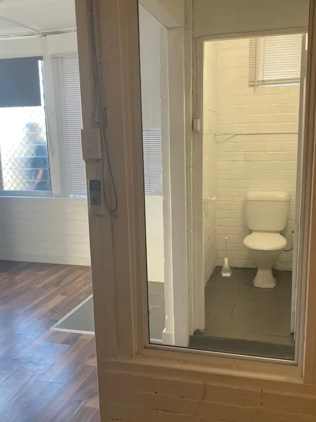 Enggak Habis Pikir, 7 Potret Desain Toilet Ini Nyeleneh Banget