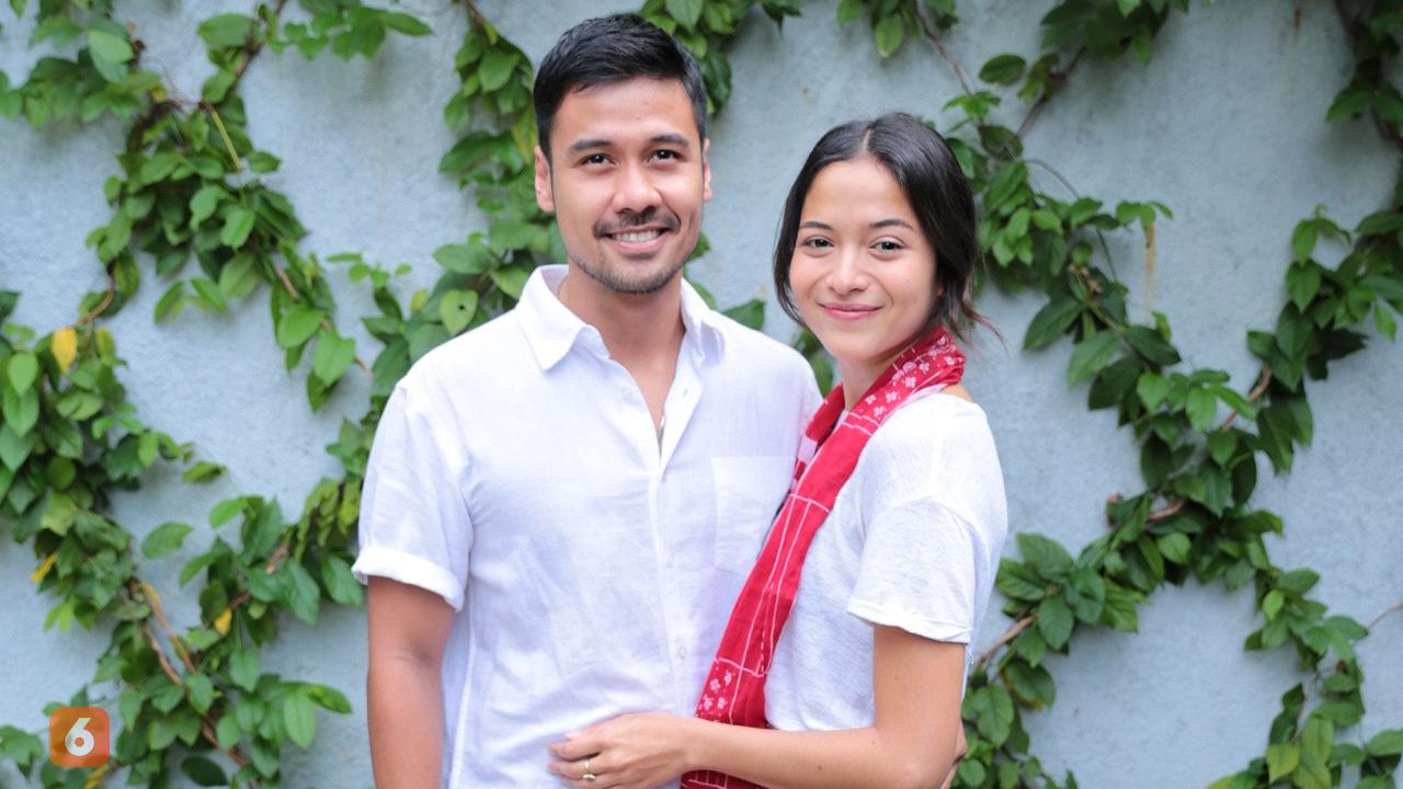 [Bintang] Chicco Jerikho dan Putri Marino