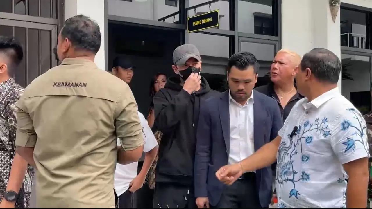 Aktor Jonathan Frizzy alias Ijonk resmi menjadi tahanan Lapas Pemuda Kelas IIA Tangerang.