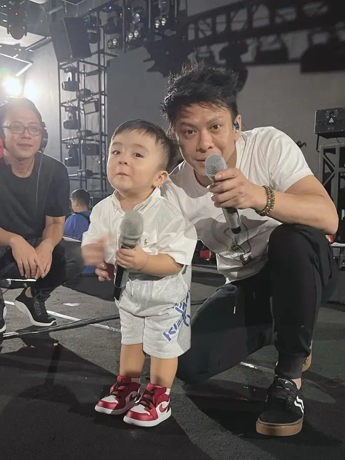 [Fimela] Anak Momo Geisha dan Ariel Noah