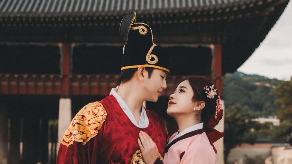 6 Potret Brisia Jodie Tampil Mengenakan Hanbok Korea Selatan Jelang Hari Pernikahannya