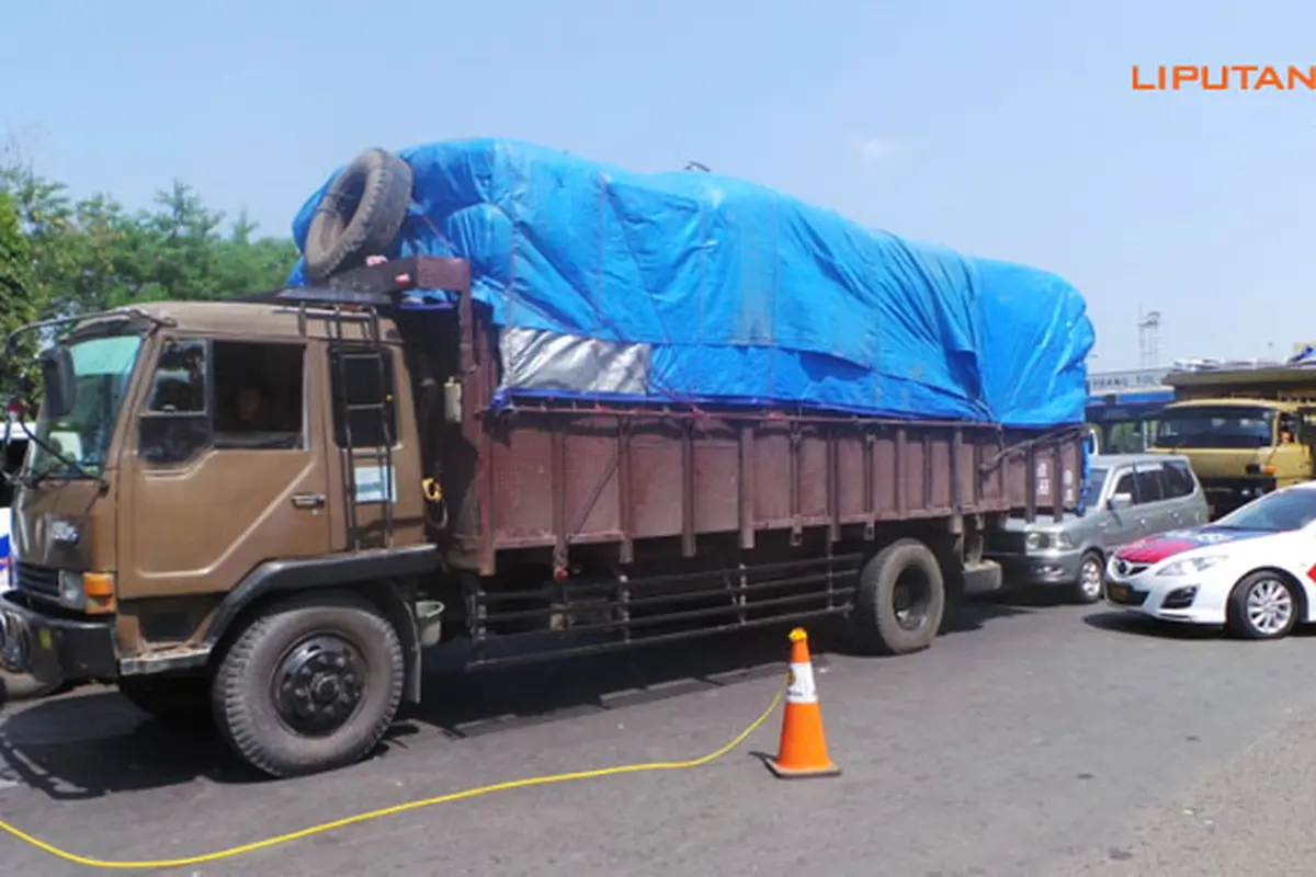 mudik-truk-130803b.jpg