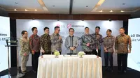 Sinar Mas melalui wadah investasi infrastruktur digital dukungannya, SM+, dan LG CNS, meluncurkan kolaborasi bisnis, LG Sinar Mas, sebuah perusahaan patungan yang menyediakan solusi dan layanan berbasis teknologi informasi (TI) terkini ke seluruh pelosok Indonesia.