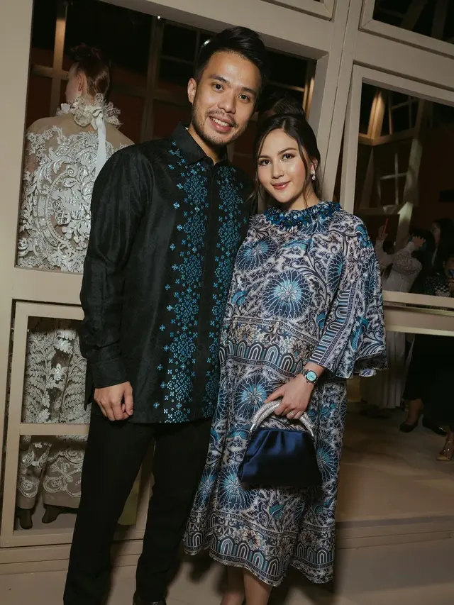 6 Potret Tampilan Jessica Mila Hadiri Event Perdana Usai Melahirkan, Bergaya Elegan Serasi dengan Suami