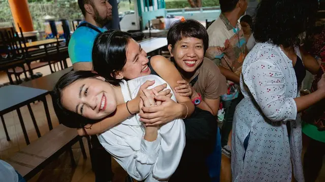 Prilly Latuconsina hadir di Pesta Ultah Reza Rahadian (Foto: Instagram prillylatuconsina96)