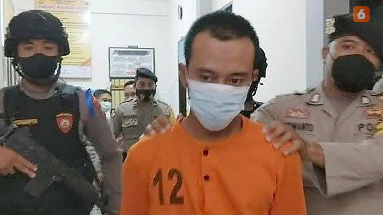 SM (34) Ustaz salah satu ponpes di Trenggalek yang cabuli 34 santriwatinya (Liputan6.com/Istimewa)
