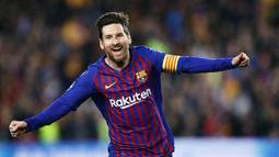 1. Lionel Messi (Barcelona) - Pesepakbola dengan bayaran tertinggi di La Liga sekaligus di dunia saat ini dipegang oleh Lionel Messi. Superstar Barcelona itu mendapat 8,3 juta euro per bulan. (AP/Manu Fernandez)