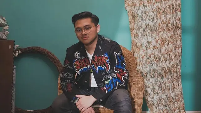 6 Potret Terbaru Aldy Maldini, Mantan CJR yang Baru Rilis Lagu Baru