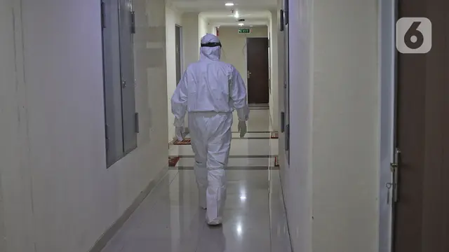 FOTO: Melihat Persiapan Dokter Memakai APD Tingkat 3