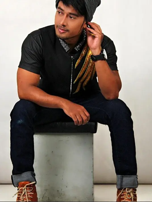 Dewi menambahkan, bahwa kondisi adiknya terus menurun setelah pulang dari Malaysia pada 28 September 2016. Karena terlanjur teken kontrak, ia berangkat pada 25 September dalam kondisi sakit. (dok.Facebook)