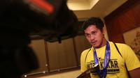 Pemain Mitra Kukar, Rizky Pellu, saat di Hotel Sultan, jakarta, Minggu (24/1/2016). (Bola.com/Arief Bagus)