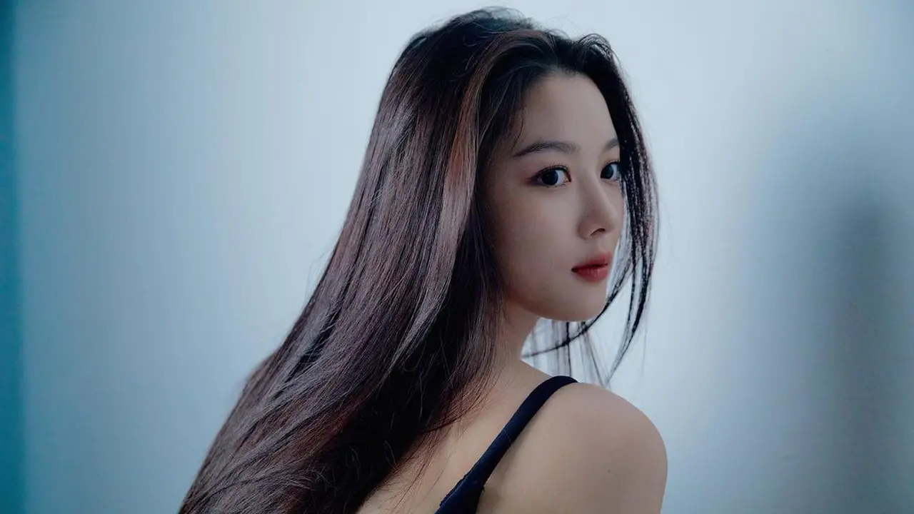 Kim Yoo Jung. (Instagram/ you_r_love)