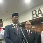 Pj Gubernur Jakarta Heru Budi Hartono menanggapi santai soal banyaknya spanduk Kaesang Pangarep yang bertebaran di Jakarta jelang Pilkada Serentak 2024. Menurut dia, selama pemasangannya sesuai aturan tidak masalah. (Liputan6.com/Winda Nelfira)