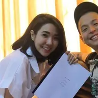Gisel dan Ernest Prakasa akan beradu akting di film Cek Toko Sebelah