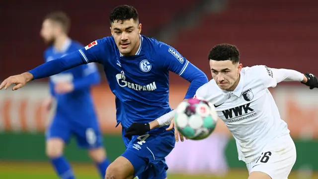 FOTO: Aksi Memukau Ozan Kabak, Bek Muda Potensial Harapan Baru Lini Pertahanan Liverpool