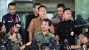 Mantan Menpora Roy Suryo saat memberikan keterangan kepada awak media di gedung KPK, Jakarta, (23/10/14). (Liputan6.com/Miftahul Hayat)
