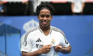 Pemain berusia 18 tahun tersebut akan membela Real Madrid pada musim mendatang. (JAVIER SORIANO / AFP)