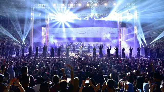 Konser Monokrom Tulus