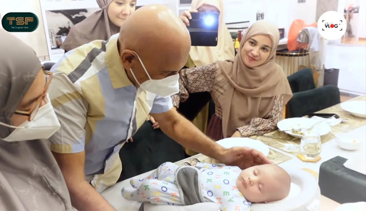 Mark Sungkar, Shireen, Zaskia dan Ukasya (Youtube/The Sungkars Family)