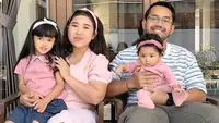 5 Potret Ruang Keluarga Rumah Kiky Saputri yang Super Nyaman dan Hangat